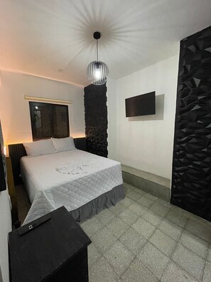 Business Room, Multiple Bedrooms, Ensuite, Mountain View | 1 bedroom, free WiFi