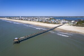 Beach nearby - Pet Friendly 3-bedroom Oceanside Townhome-Seas the Day (Atlantic Beach)