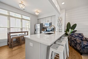 Fridge, microwave, oven, stovetop - Pet Friendly 3-bedroom Oceanside Townhome-Seas the Day (Atlantic Beach)