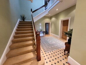 Interior - Victorian stone mansion in extensive grounds overlooking Bala Lake (Bala)