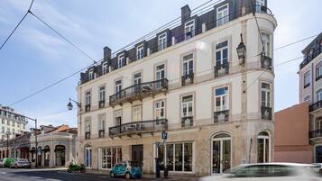 Third-party on-site parking