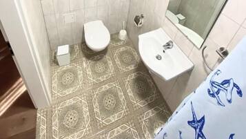 Schreibtisch, kostenloses WLAN, BettwÀsche