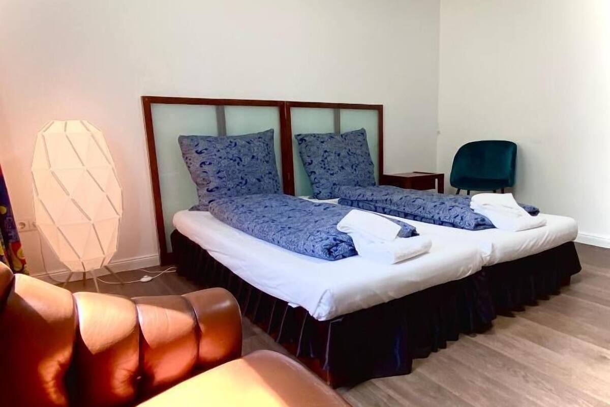 Basic Double Room | Desk, WiFi (free), bed sheets