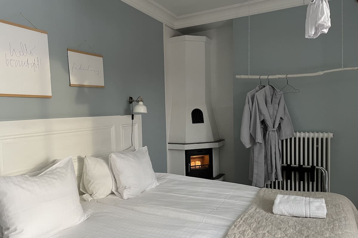 Deluxe Double Room | Free WiFi, bed sheets