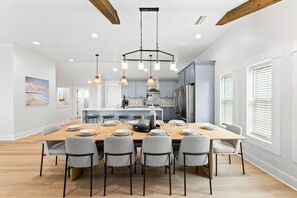 Dining - Moonstone: Stunning  9BR Home- Beachfront, Priv. Pool, Pet Friendly, Sleeps 26! (Mexico Beach)