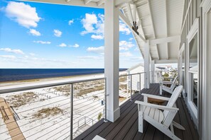 Property grounds - Water's Edge: Brand New Luxury Beachfront Home with Elevated Pool. Pet Friendly1 (Mexico Beach)