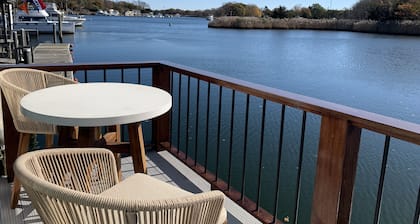 Peconic River Boatel