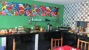 Free daily buffet breakfast  - Pousada Samburá (Ipojuca)