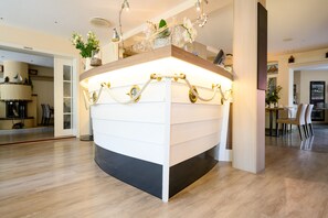 Phòng đơn Tiêu chuẩn, có phòng tắm riêng | Thức ăn và đồ uống