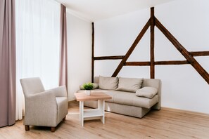 Standard Apartment, Private Bathroom | Lounge - Hotel Zur Seemöwe (Insel Poel)