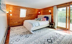 4 habitaciones, tabla de planchar con plancha, wifi y ropa de cama 