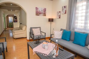 Smart TV - Great Seaside Villa with private pool in Sidari Perfect for Families (Corfu)