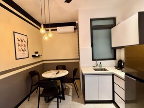 Executive Suite, 2 Bedrooms | Living area | 42-inch Smart TV with digital channels - Neu Suites by Moonlight (Kuala Lumpur)