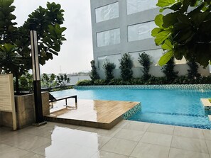 Outdoor pool - Neu Suites by Moonlight (Kuala Lumpur)