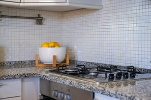 冷蔵庫、電子レンジ、オーブン、食器洗い機