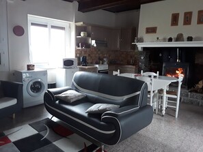 Living area - Appartement Indépendant à la Ferme, Proche des Montagnes (Mascaras)