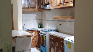 Fridge, oven, stovetop, toaster
