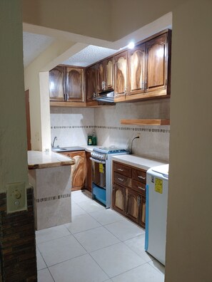 Fridge, oven, stovetop, toaster