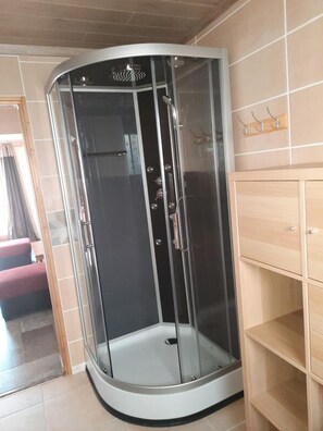 Shower - Appartement Chaleureux à Valcenis Lanslevillard à Proximité de Tous Commerces (Val-Cenis)