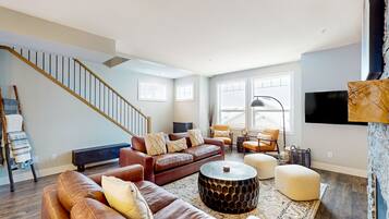 Télévision, cheminée