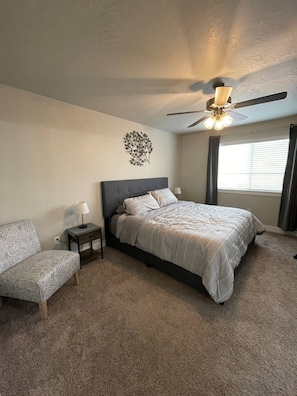 3 chambres, lit parapluie, Wi-Fi, draps fournis