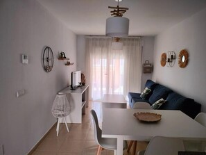 TV - Precioso Bajo a pie de Playa (Playas de Vera)