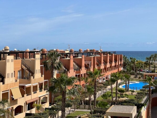 Exterior - Precioso Bajo a pie de Playa (Playas de Vera)