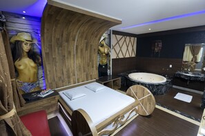 独特客房 | 迷你吧、办公桌、隔音、免费 WiFi