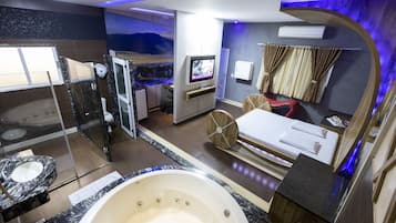 Exclusive Room | Minibar, desk, soundproofing, free WiFi