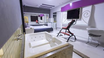 6 habitaciones, minibar, escritorio y sistema de insonorización