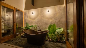 Villa, baignoire | Décoration personnalisée, ameublement personnalisé, Wi-Fi gratuit