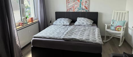 1 bedroom, desk, iron/ironing board, free WiFi