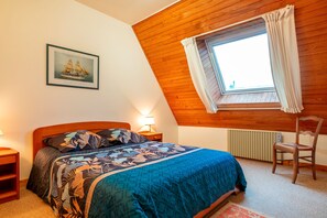 3 quartos, ferros/tábuas de passar roupa, Wi-Fi de cortesia