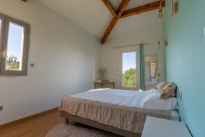 4 Schlafzimmer, Bügeleisen/Bügelbrett, kostenloses WLAN