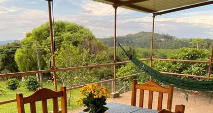 Sítio Aconchegante em Amparo/sp com uma Linda Vista Para Apreciar o pôr do sol