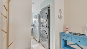 Interior - Kiana's Beach Retreat by RedAwning (Myrtle Beach)