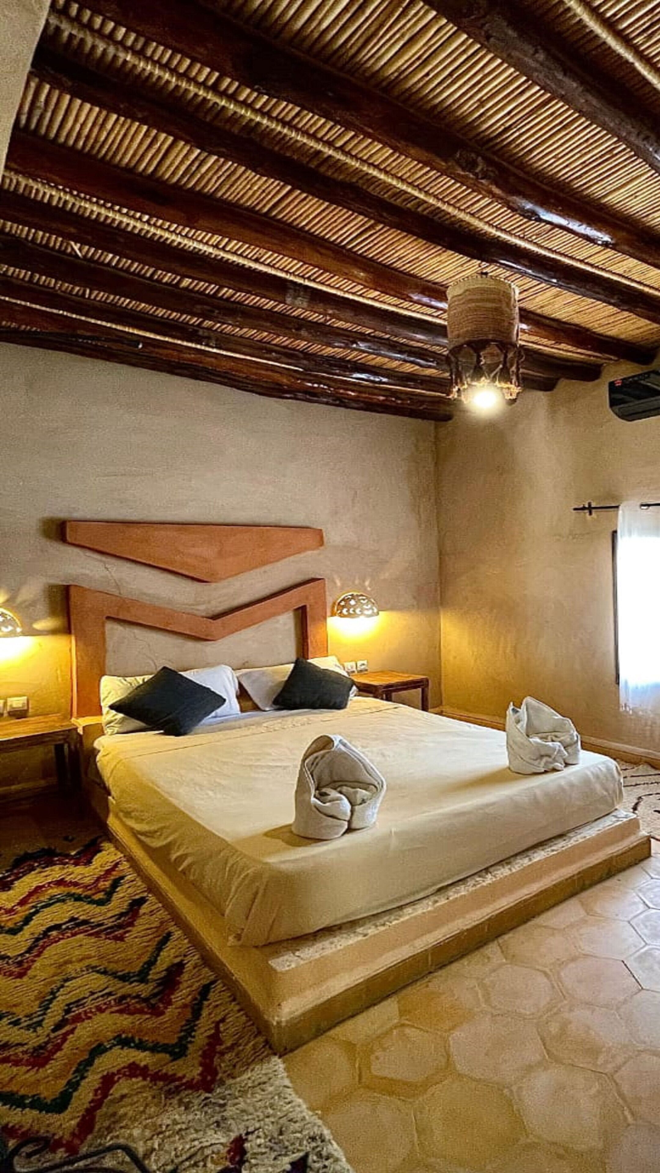 基础单人房 | 高档床上用品、记忆海绵床垫、迷你吧、笔记本电脑工作区