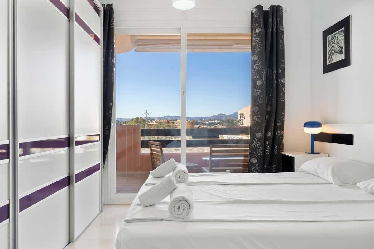 2 dormitorios, tabla de planchar con plancha, wifi gratis y ropa de cama