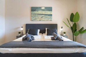 3 chambres, fer et planche à repasser, Wi-Fi gratuit, draps fournis