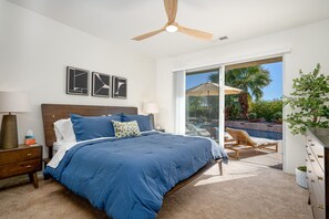3 bedrooms, in-room safe, desk, iron/ironing board - The Desert Flower, designer home in gated community/ private pool and jacuzzi. (Palm Springs)