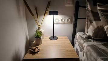1 camera, Wi-Fi, lenzuola