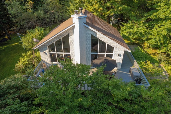 Exterior and terrace (1)