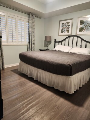 2 bedrooms, desk, iron/ironing board, travel cot