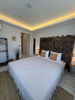 Design Double Room | Premium bedding, individually decorated, individually furnished