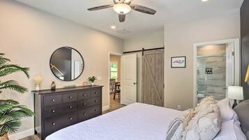 3 bedrooms, iron/ironing board, free WiFi, bed sheets