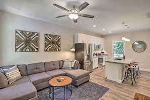 Smart TV, table football - Beautiful Home - 6 Miles to Downtown Asheville w/ Fire Pit! (Asheville)