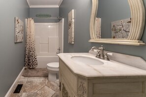 Hair dryer, towels, toilet paper - Escape to Nature's Serenity: Cozy Lake Lanier House with Remote Office (Dawsonville)