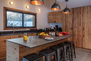 Oven, dishwasher, coffee/tea maker, dining tables - Chalet Gloribel -  5 bedroom/5 bath, Hot tub, Parking (Chamonix)