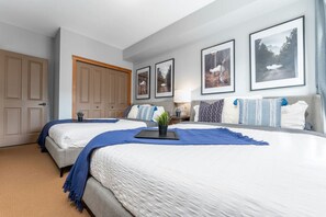 3 Schlafzimmer, Schreibtisch, Bügeleisen/Bügelbrett, Reisekinderbett