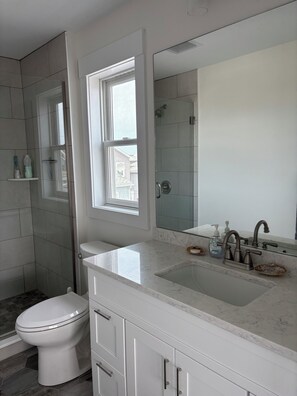 Shower, towels, soap, shampoo - Centrally located, near restaurants, recreation, beach and boardwalk. (Seaside Heights)